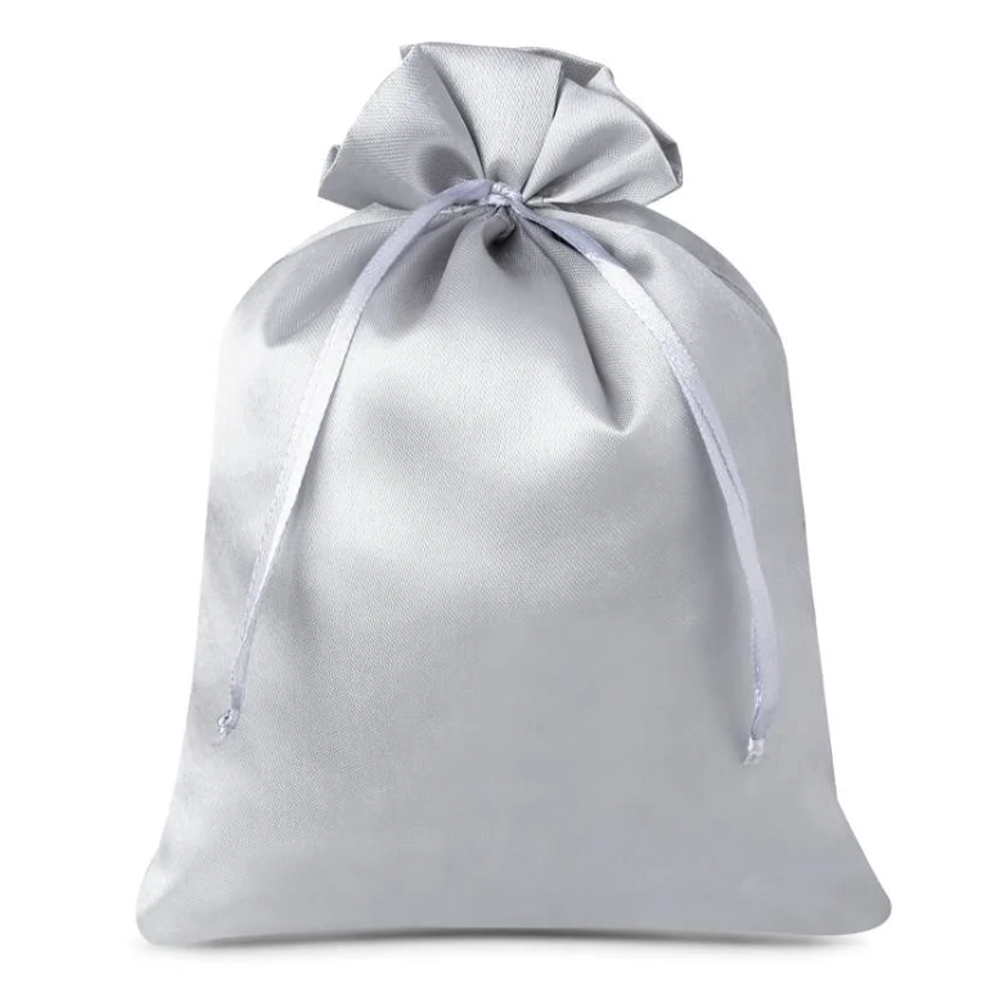 Pochette en satin